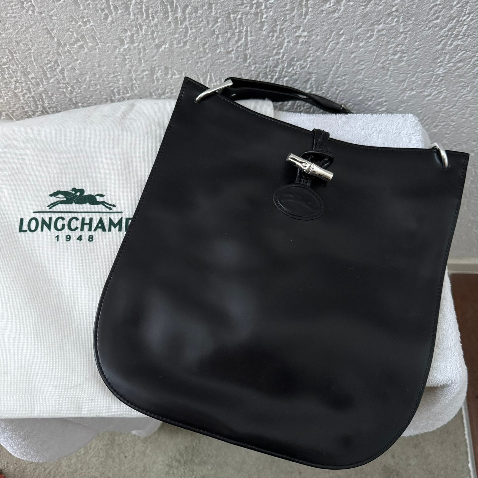 Longchamp crossbody tas zwart leer met bamboe detail, Overige merken, Verzenden, Zwart, Zo goed als nieuw