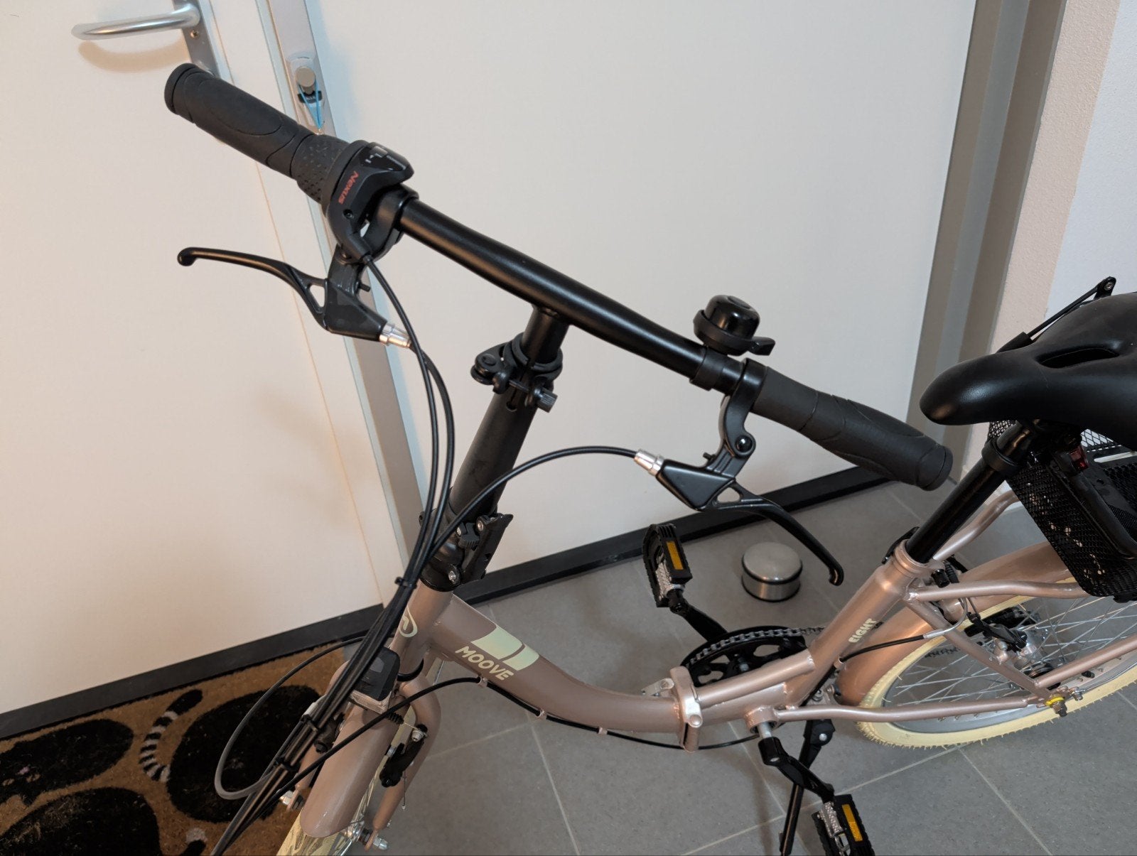 Pacto Nine opvouwbare fiets met mandje, Fietsen en Brommers, Fietsen | Vouwfietsen, Gebruikt, Velgrem, Versnellingen, Dames