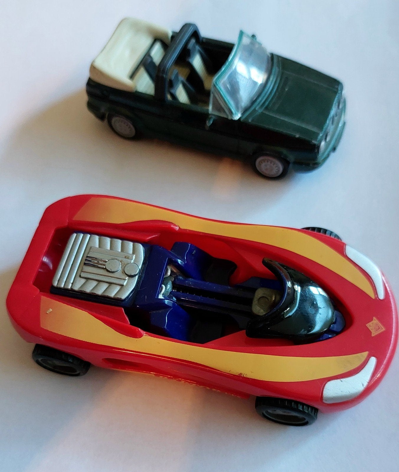 2 modelauto's, Hobby en Vrije tijd, Modelauto's | 1:43, Ophalen of Verzenden, Gebruikt, Auto, Overige merken
