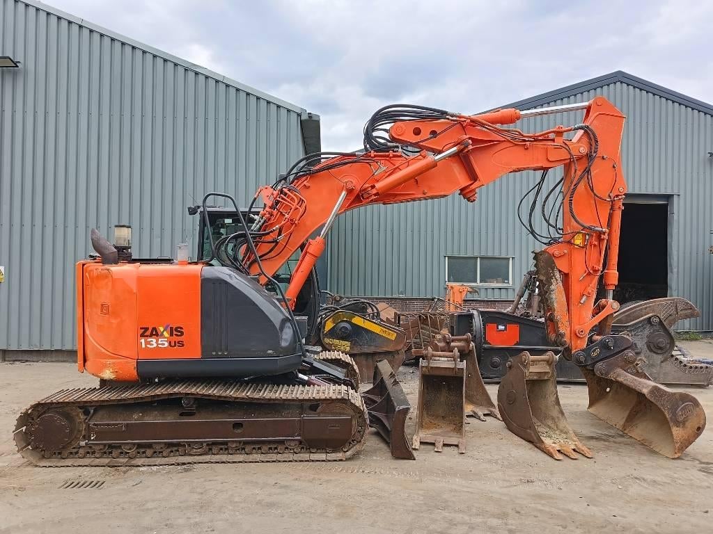 Hitachi ZX 135 US 5-B tracked excavator bagger (bj 2018), Zakelijke goederen, Machines en Bouw | Kranen en Graafmachines, Graafmachine