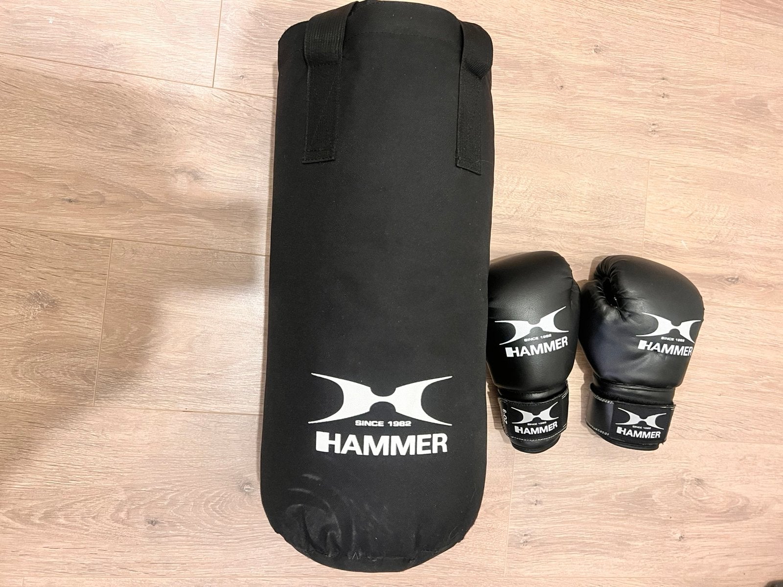 Boksbal met handschoenen 5kg, Sport en Fitness, Ophalen of Verzenden, Zo goed als nieuw, Boksbal
