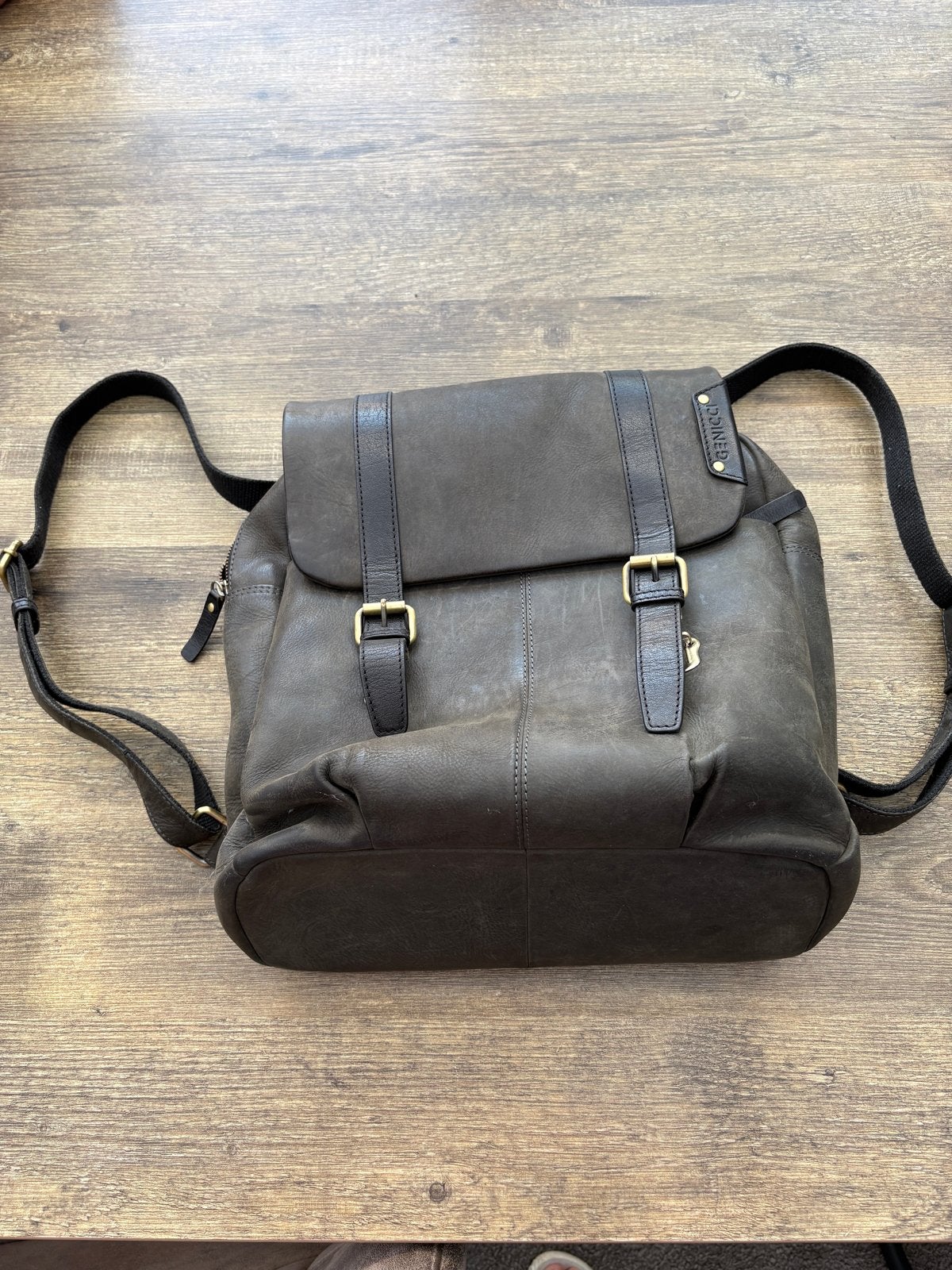 Lederen Laptop Rugtas met Veel Vakken - Genicci, 25 tot 40 cm, Zo goed als nieuw, 30 tot 45 cm, Ophalen