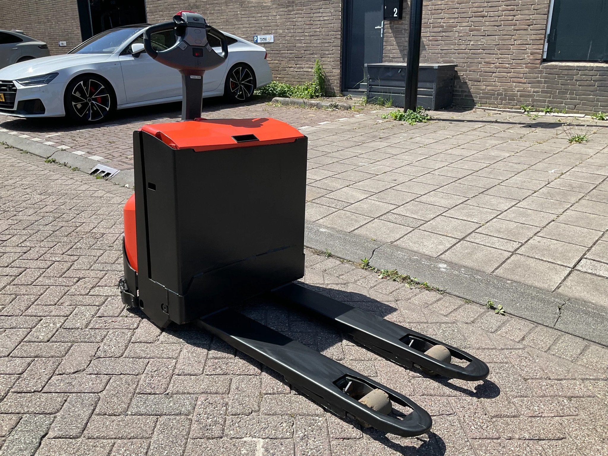 BT LWE160 1600KG 1METER PALLETWAGEN / HEFTRUCK (bj 2014), BT, Marconistraat 2
3133KL  Vlaardingen, NL, Yilmaz Heftrucks, 1000 tot 2000 kg