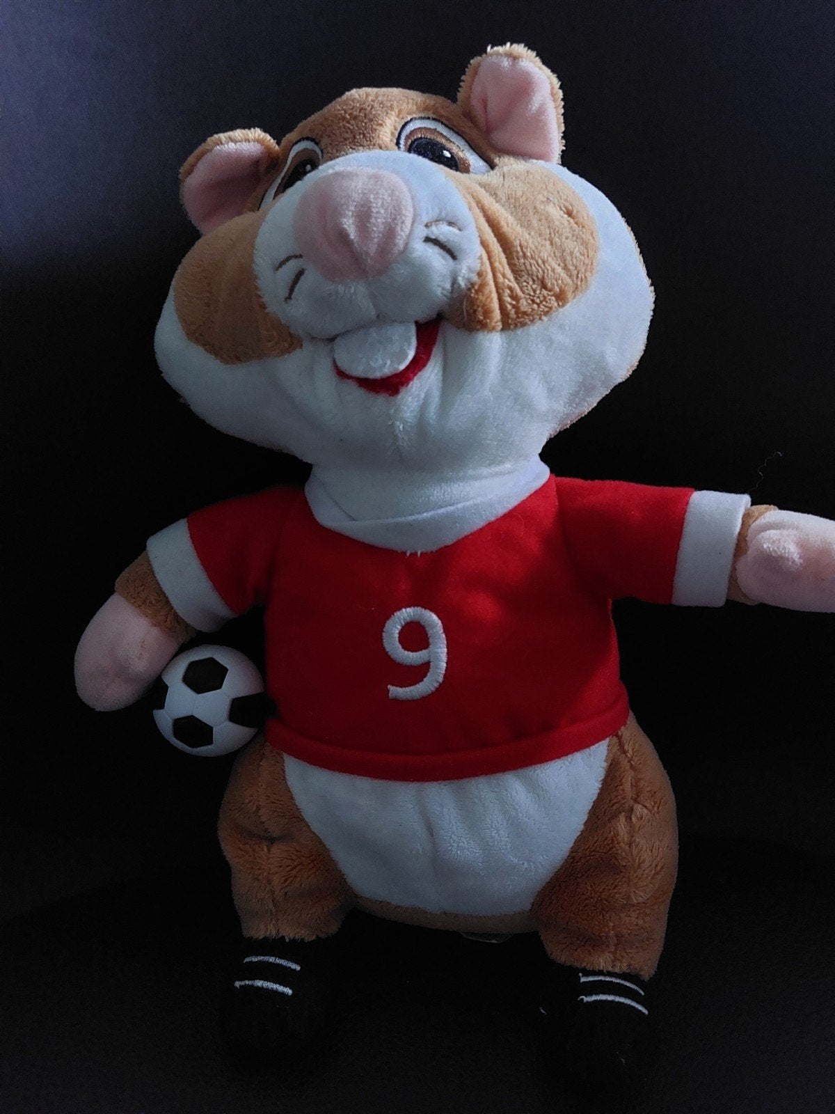 Knuffel Hamster Voetballer Rood Shirt Nummer 9, Ophalen of Verzenden, Bruin, Hamster, Met kleding of accessoire