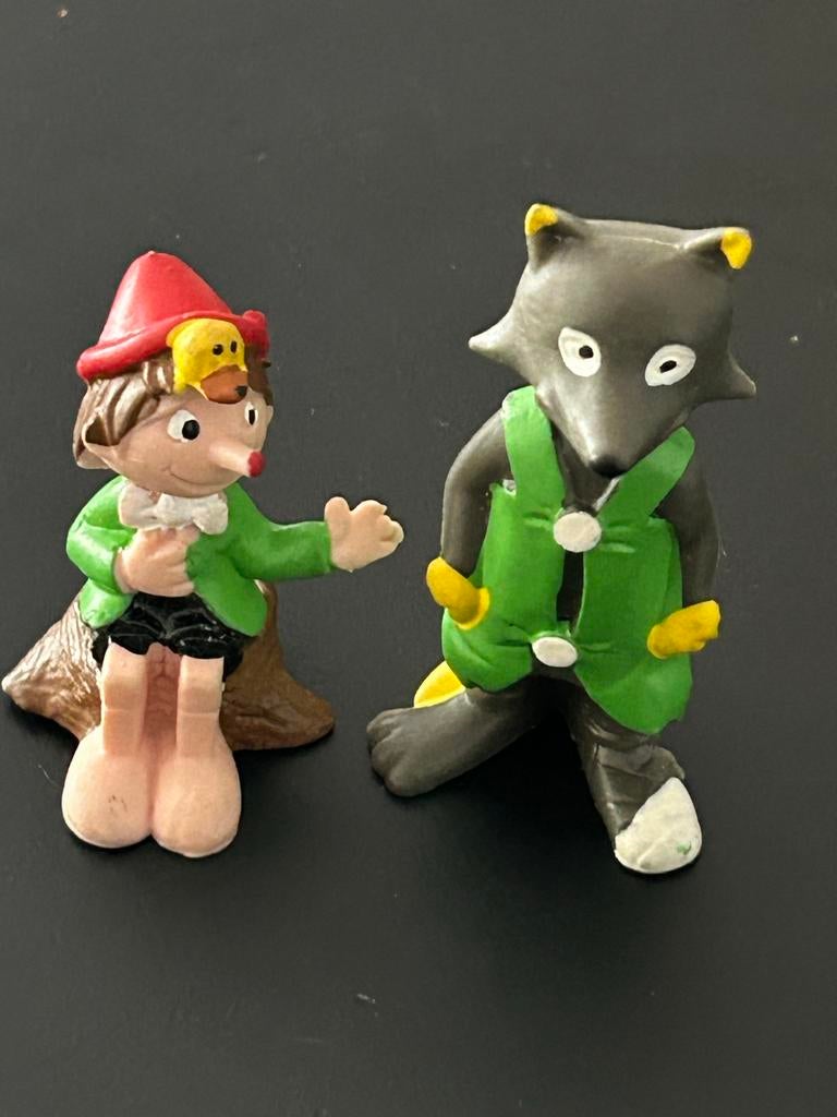 Pinokkio en vos beeldjes - Sprookjesfiguren, Ophalen of Verzenden, Gebruikt, 4 tot 7 cm, Overige materialen
