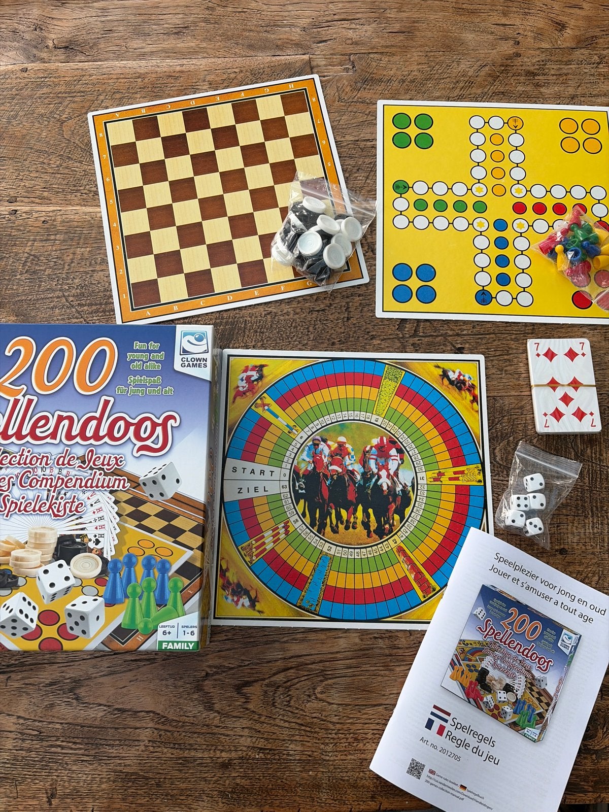200 Spellendoos - Complete Spellenverzameling, Een of twee spelers, Ophalen of Verzenden, Gebruikt
