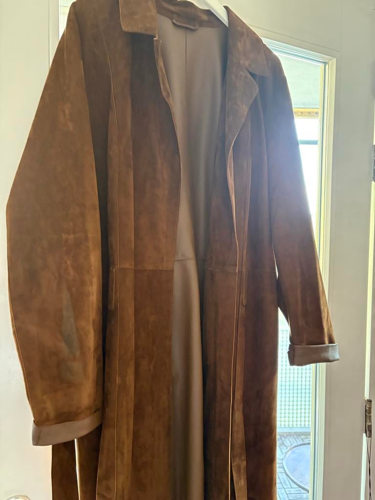Prachtige, nieuw, suède jas Livinson, (maat 46 valt als 44), Kleding | Dames, Jassen | Zomer, Ophalen of Verzenden, Gedragen, Maat 46/48 (XL) of groter