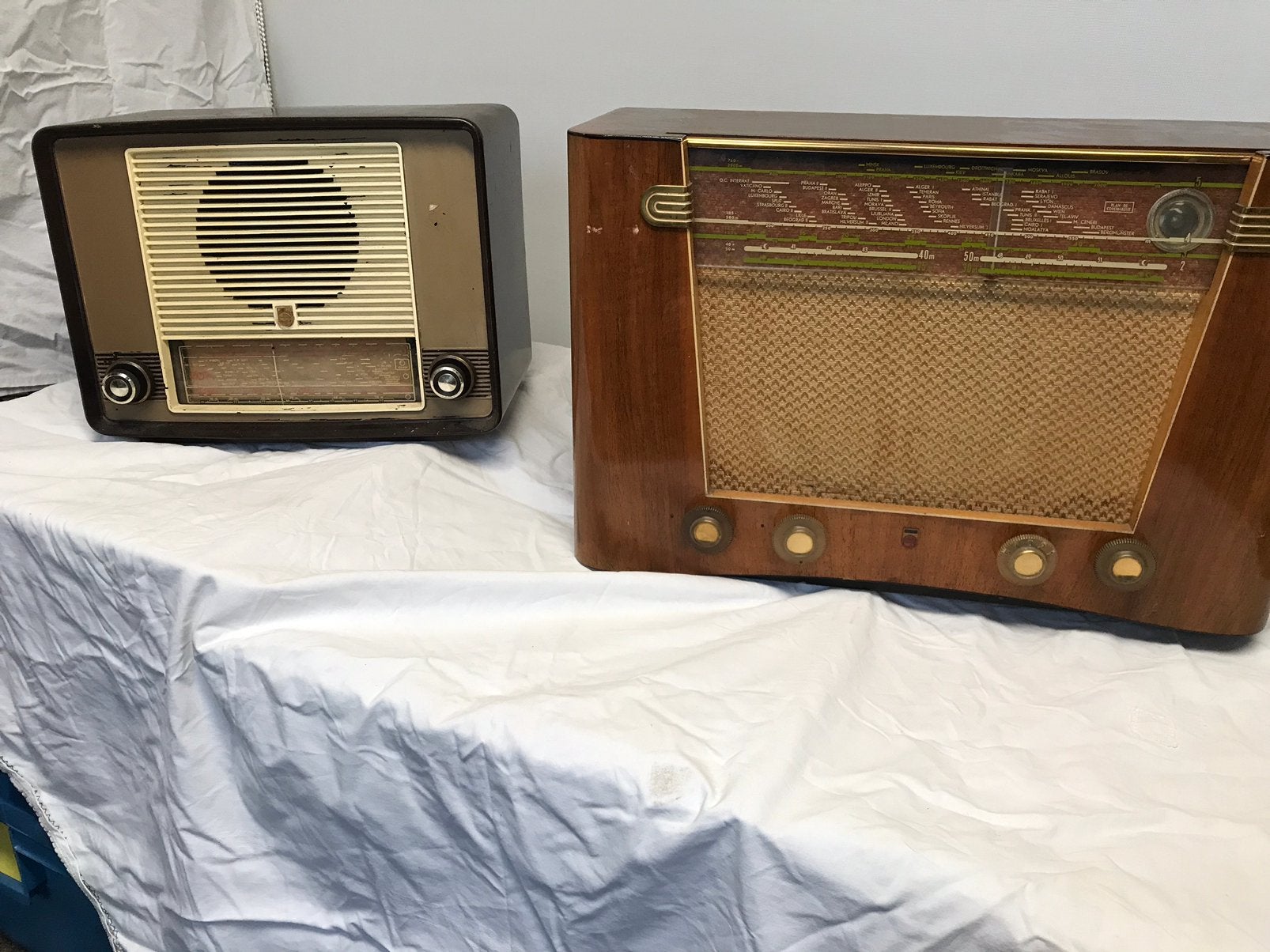 2x oude Philips radio, Antiek en Kunst, Antiek | Tv's en Audio, Ophalen