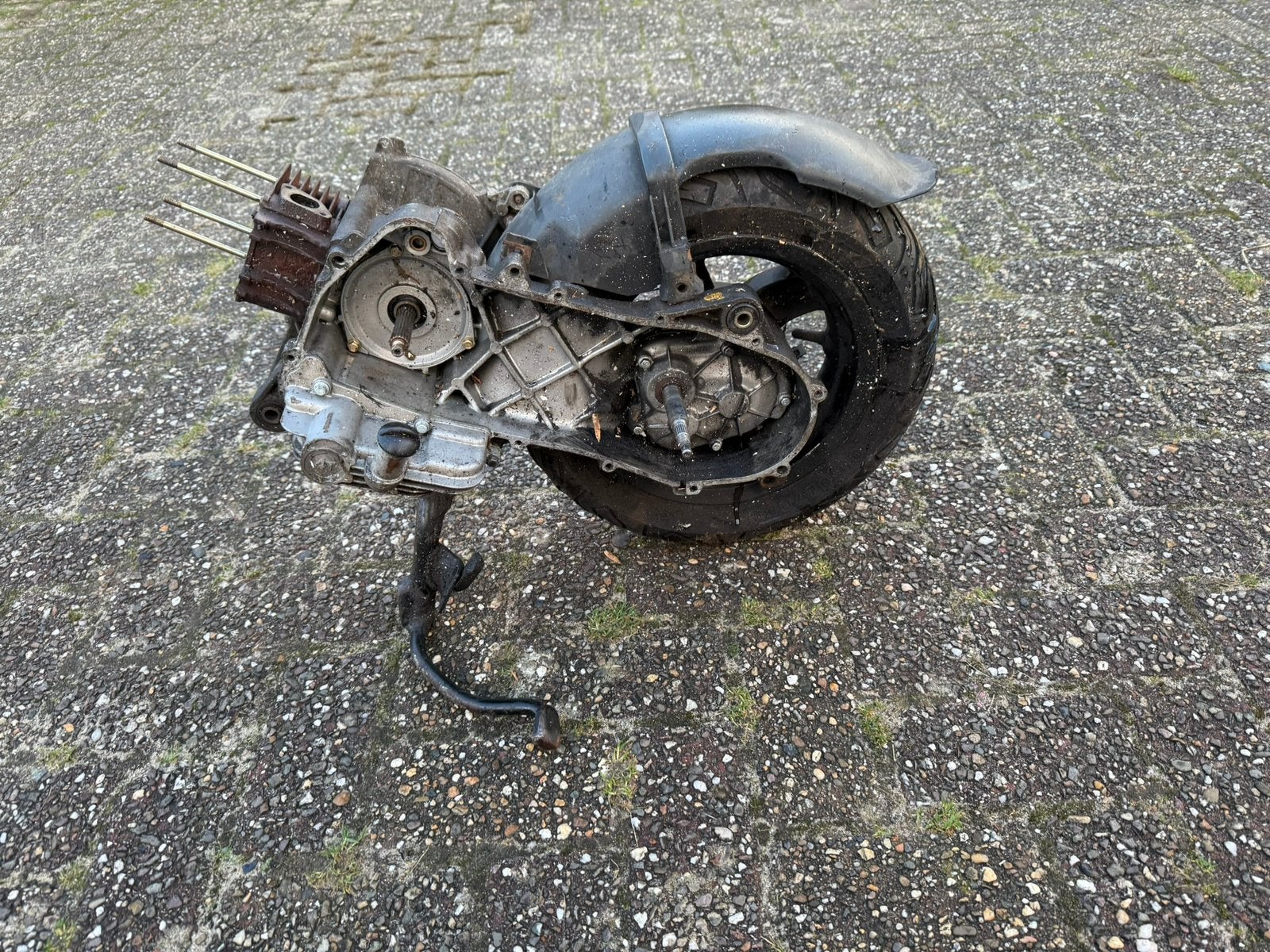 Zip 2000 motorblok kaal blok voor onderdelen, Motoren, Ophalen of Verzenden