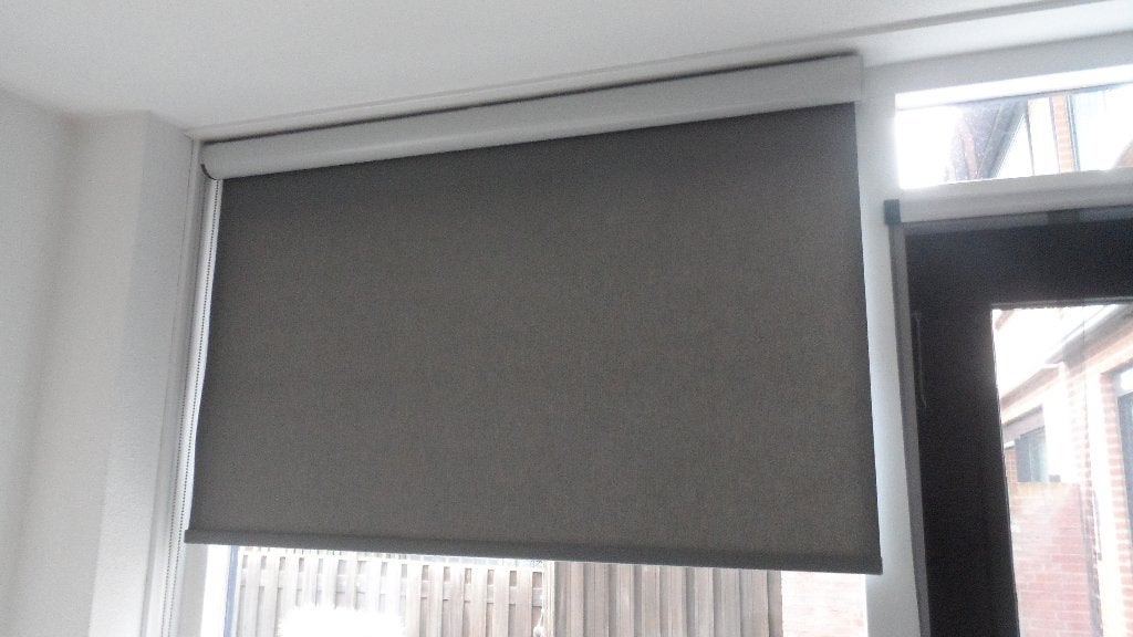 Rolgordijn in cassette 130x175, Ophalen, Rolgordijn, 175 cm, Zo goed als nieuw