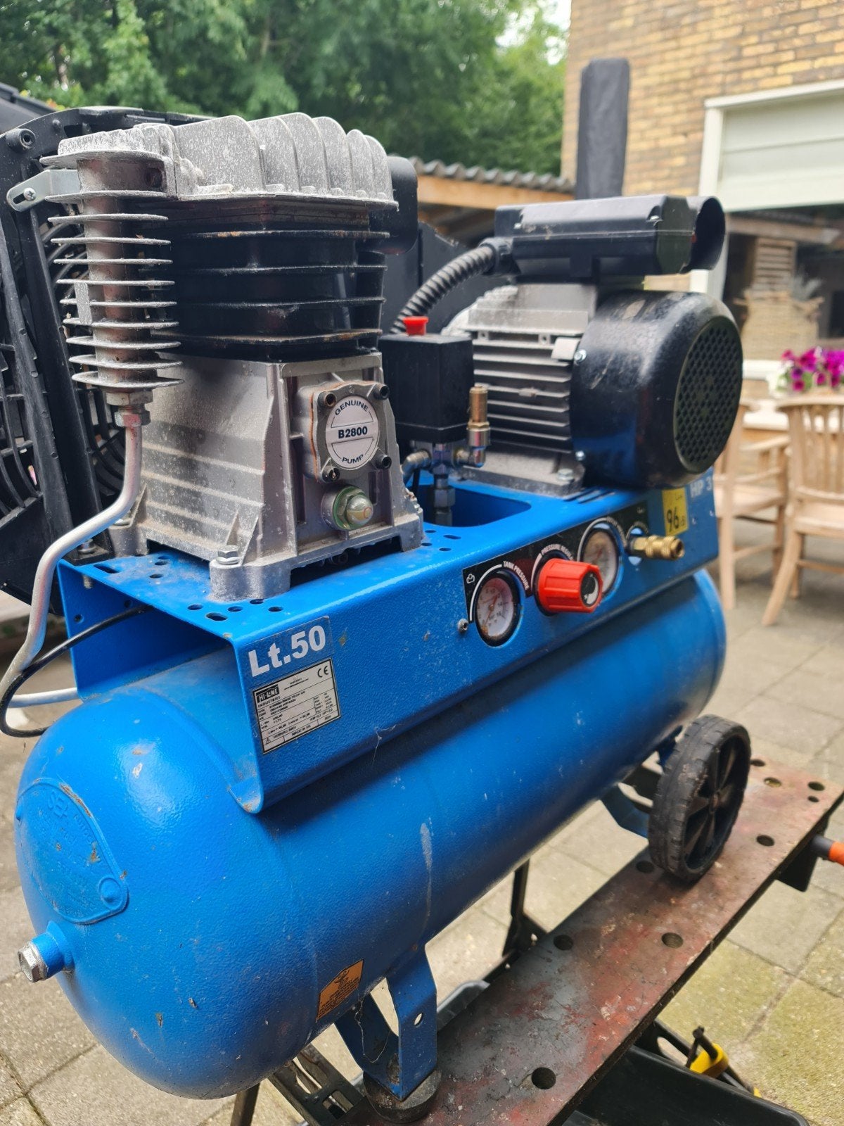 Compressor defect bieden vanaf 20€, 25 tot 100 liter, Ophalen of Verzenden, Gebruikt, 200 tot 400 liter/min
