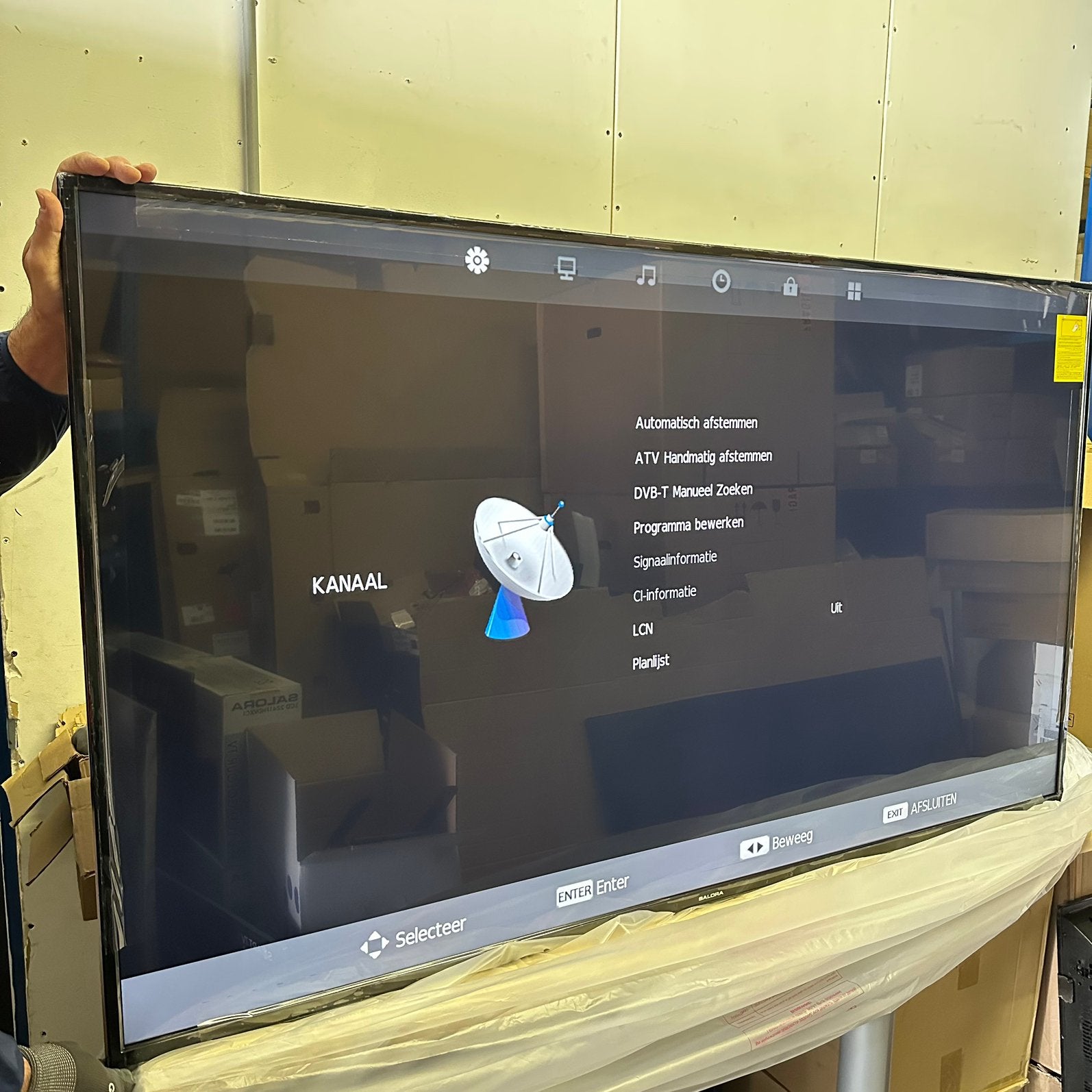 Salora TV 65” 4K UHD - Nieuw!, LED, 50 Hz, Zo goed als nieuw, 100 cm of meer