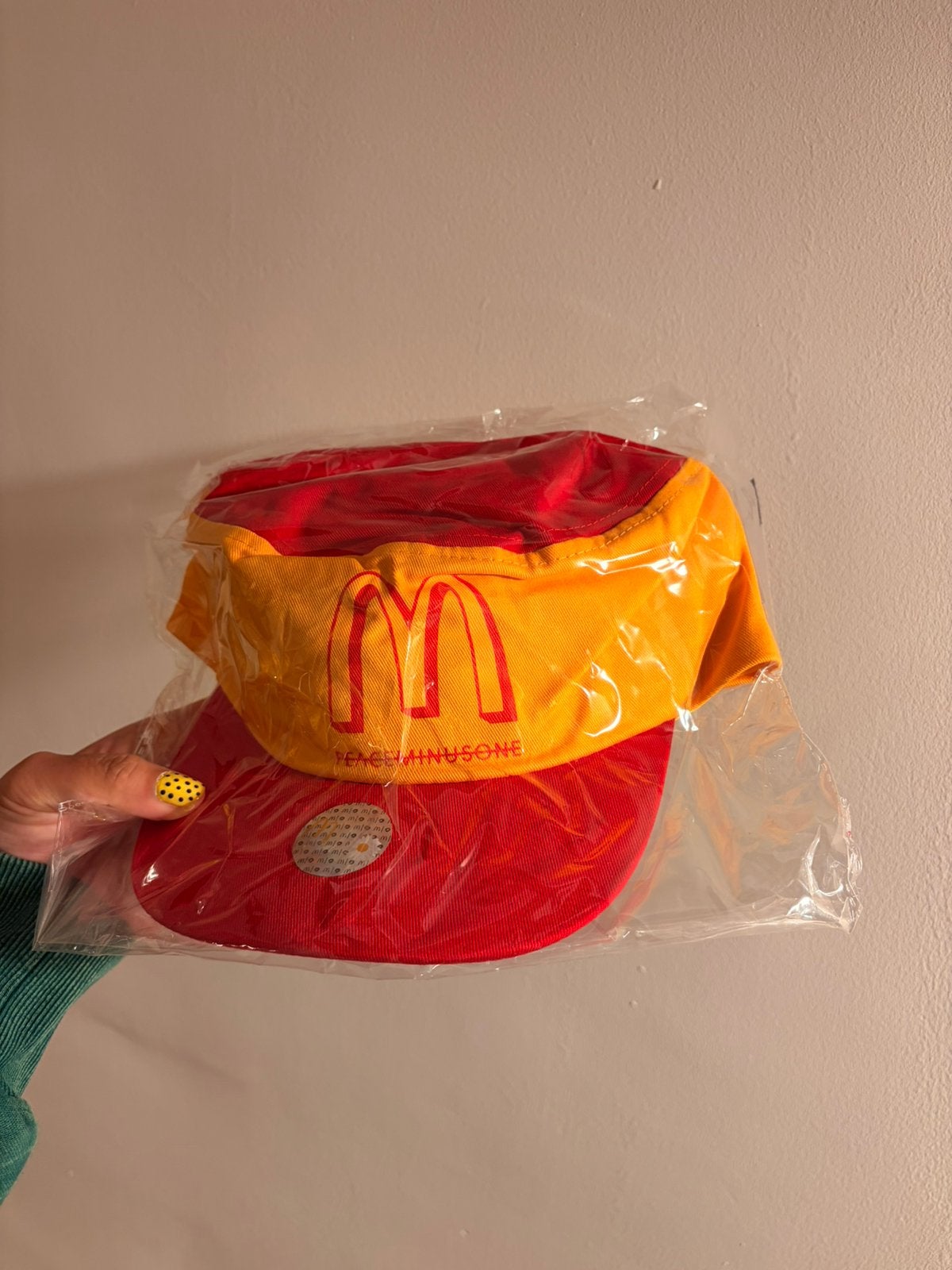 G-Dragon x McDonald’s, Ophalen of Verzenden, Zo goed als nieuw, Jongen of Meisje