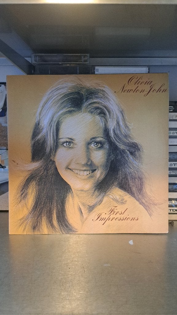 lp Olivia Newton-John-First impressions (Z266-92), Ophalen of Verzenden, Zo goed als nieuw, LP