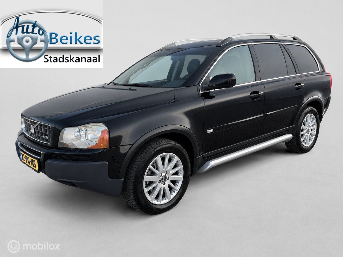 Volvo XC90 V8 4.4 V8 Momentum Youngtimer, Auto's, Volvo, Gebruikt, Met garantie (alle), 7 stoelen, Zwart