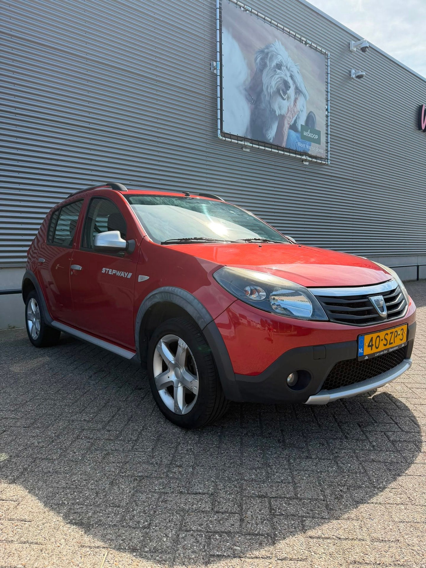 Dacia Sandero / Stepway / Airco / Nieuwe apk / Trekhaak, Auto's, Dacia, Voorwielaandrijving, 4 cilinders, 49 €/maand, Bedrijf