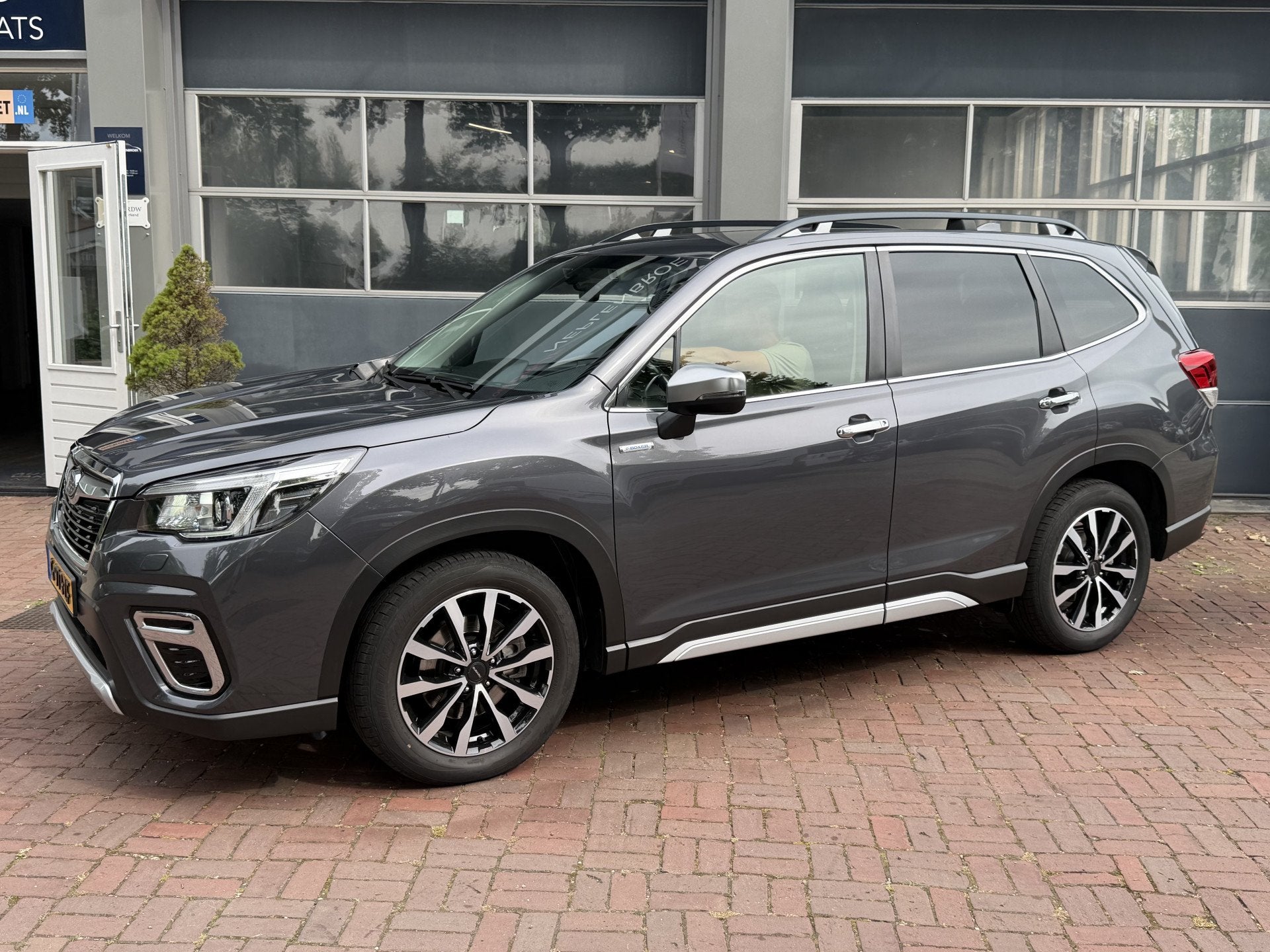 Subaru Forester 2.0i e-BOXER Luxury Bj 2020 Km 79.000 Nap 1e, Auto's, Dealer onderhouden, Euro 6, 4 cilinders, Origineel Nederlands