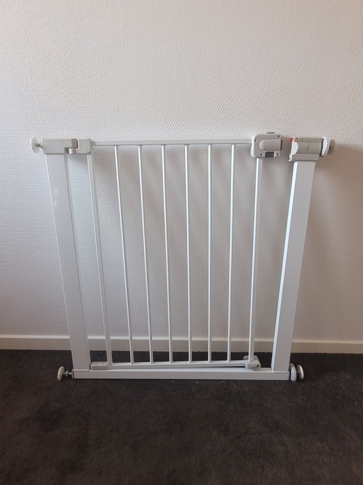 Wit metalen klemhekje voor kinderveiligheid, Ophalen, Gebruikt, Klemhekje, Metaal of IJzer