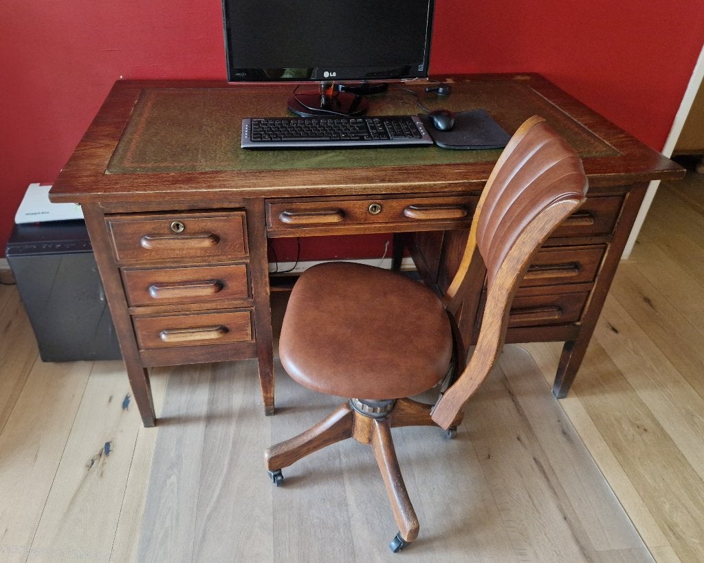 Mooi antiek bureau met lerenstoel op wieltjes, Huis en Inrichting, Ophalen, Overige typen, Gebruikt, Hout