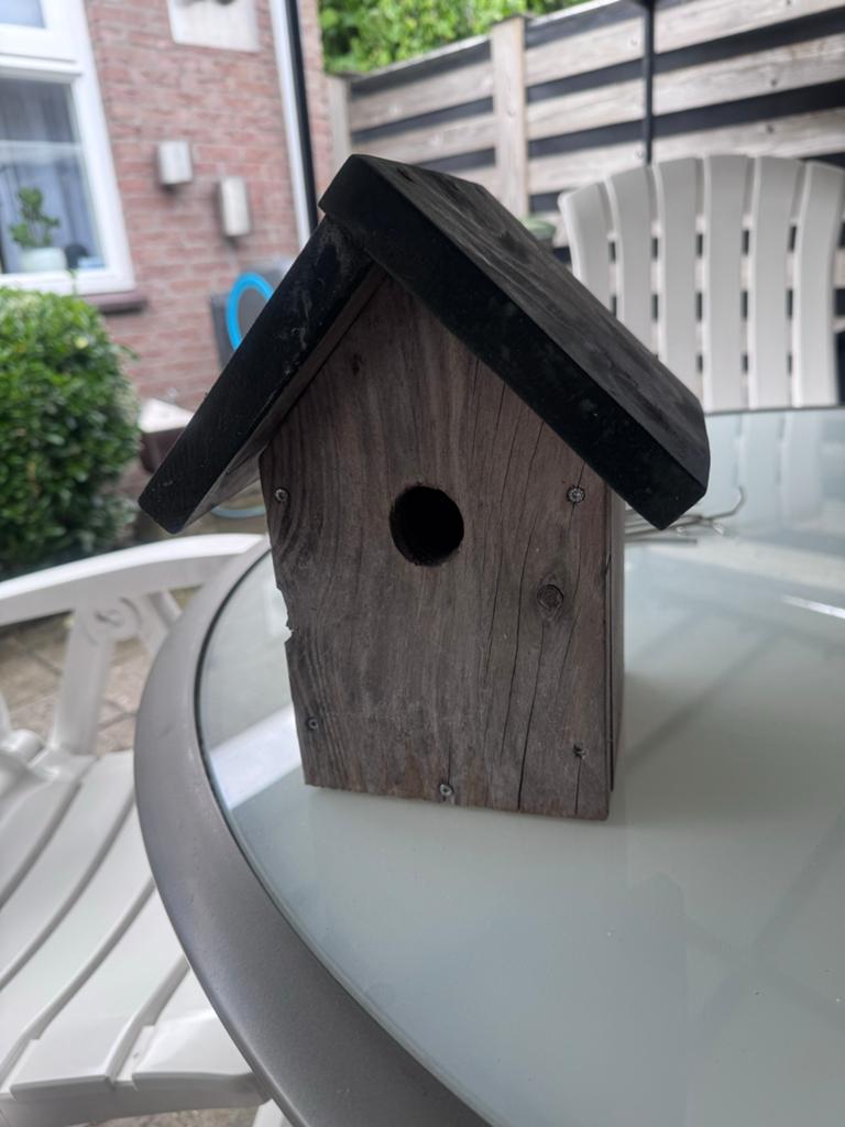 Houten vogelhuisje voor tuindecoratie, Ophalen of Verzenden, Zo goed als nieuw