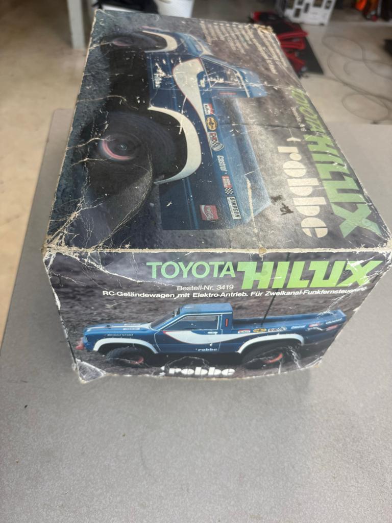 Robbe Toyota Hilux RC Auto - Opknapper, Hobby en Vrije tijd, Modelbouw | Radiografisch | Auto's, Elektro, Gebruikt, Auto offroad