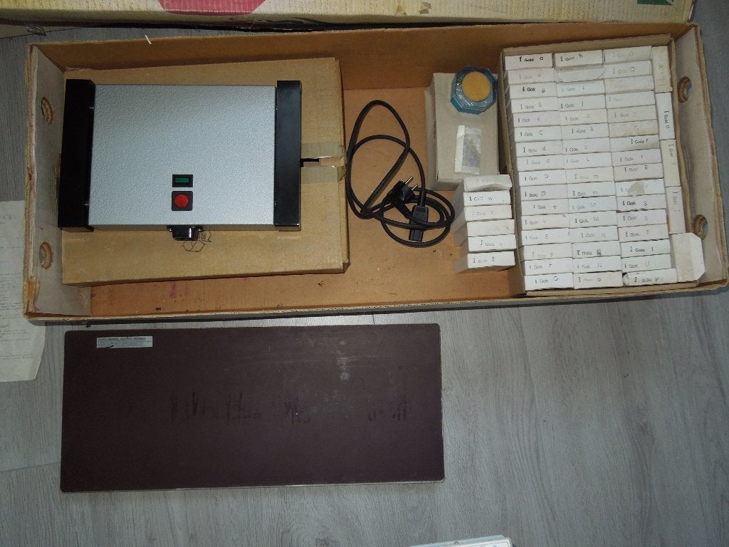 Haletprint tekstdrukmachine, Ophalen