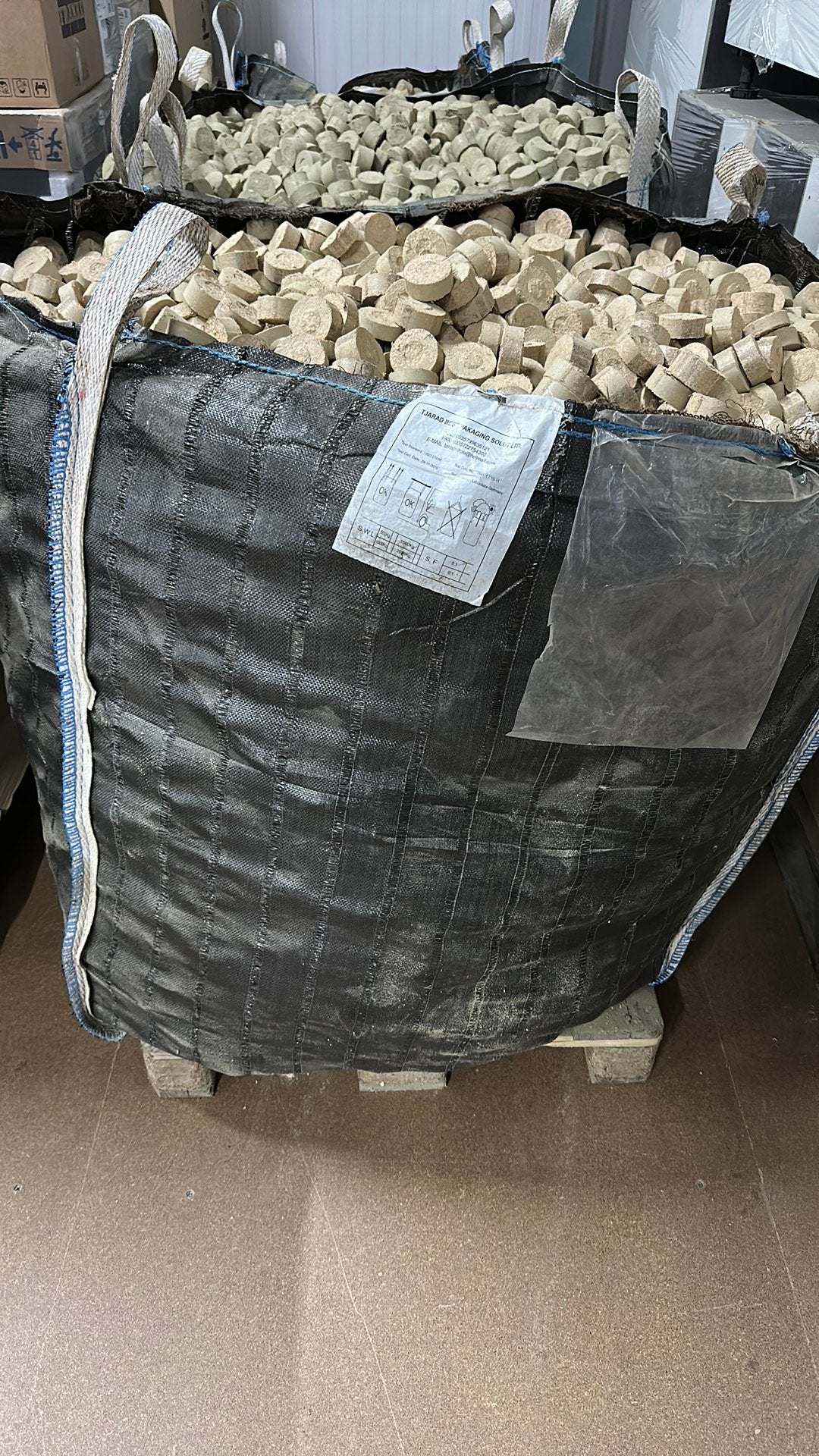 Briketten van Hout & MDF stof