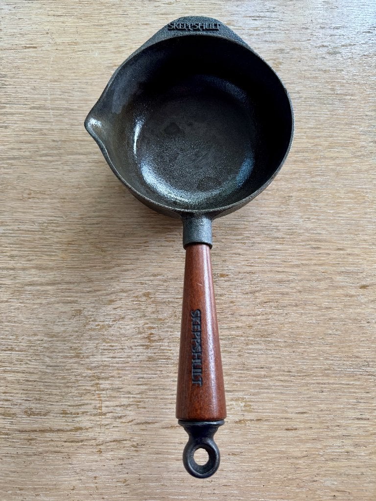 Geweldige gietijzeren sauspan van Skeppshult Ø 16 cm, Huis en Inrichting, Keuken | Potten en Pannen, Ophalen, Gietijzer, Met handvatten