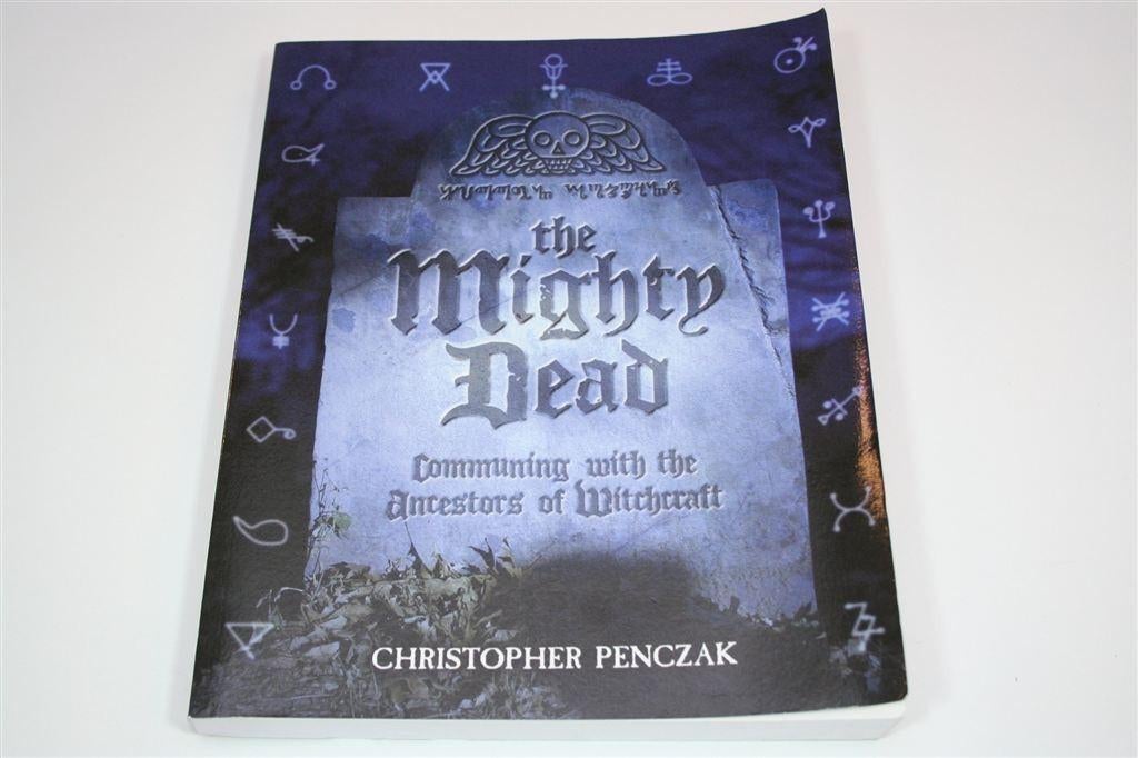The Mighty Dead — De Mysteries van de Verlichte Doden [EN], Ophalen of Verzenden, Gelezen, Overige onderwerpen, Achtergrond en Informatie