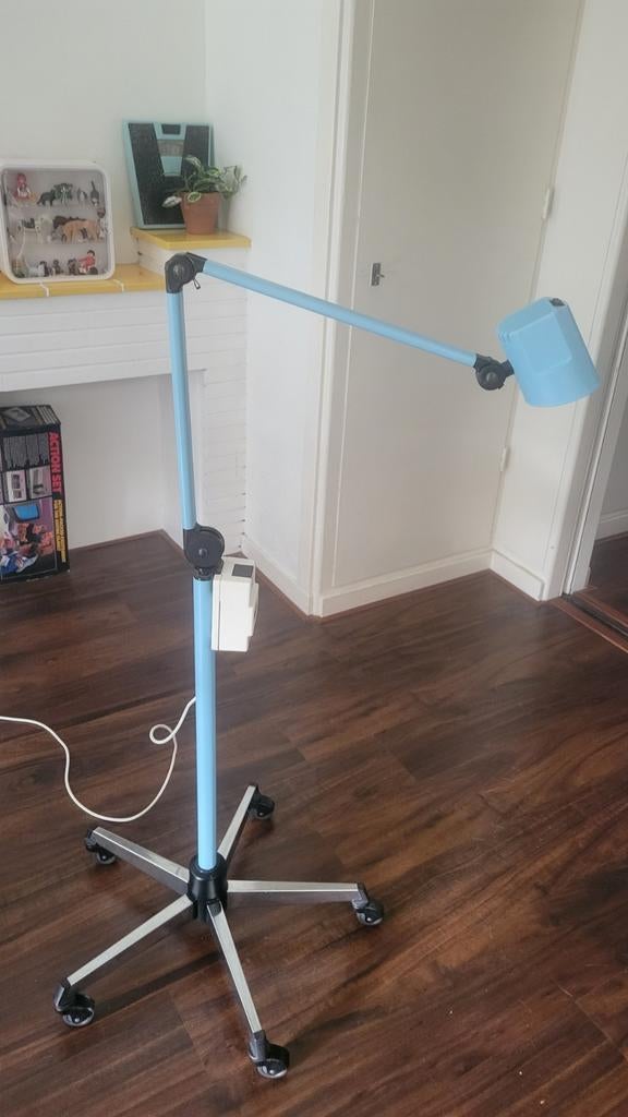 Medische vloerlamp / retro ziekenhuislamp / industrieel, Ophalen, Gebruikt, Metaal, Industrieel