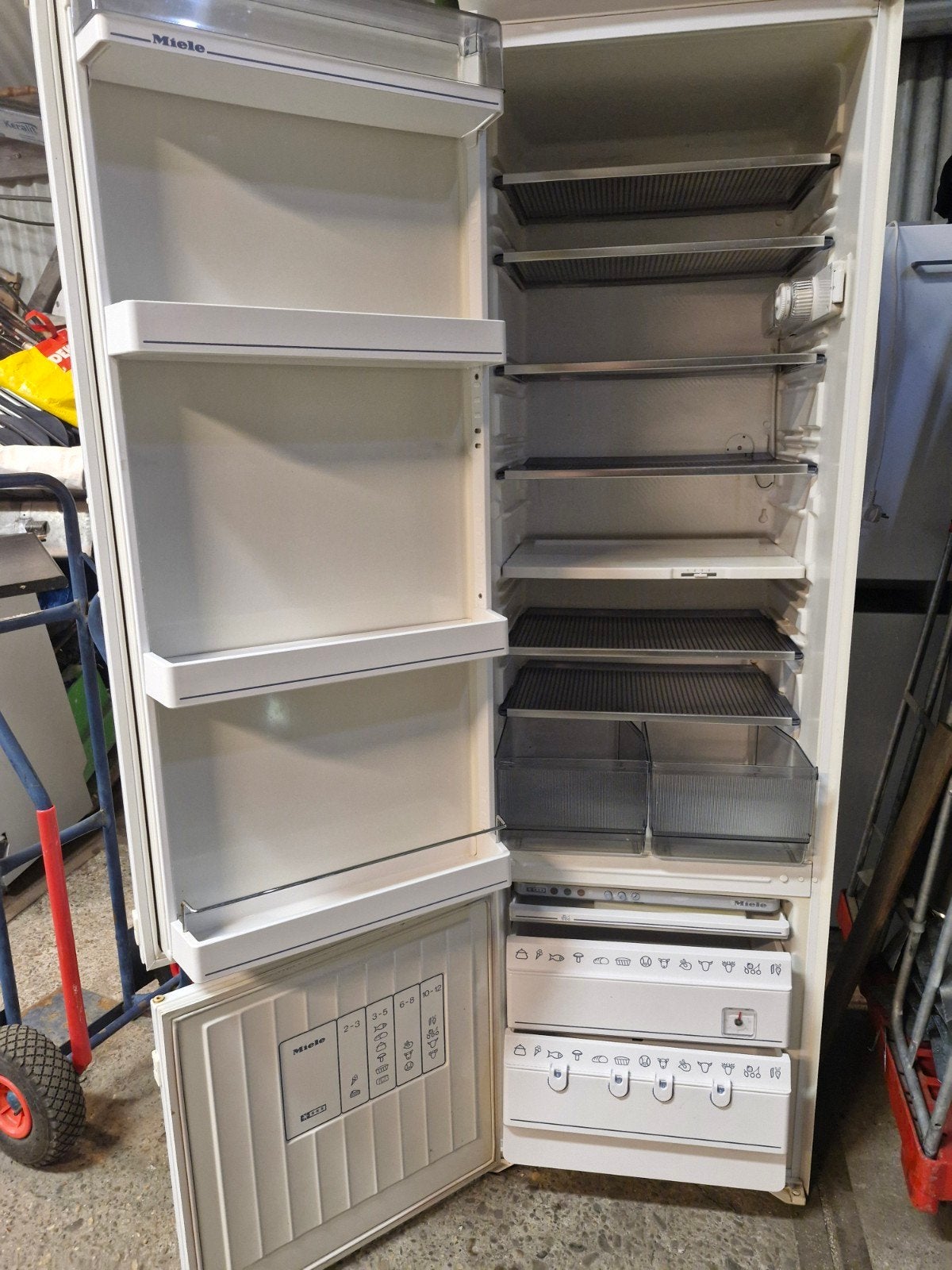 miele inbouw koelkast koel/vriescombinatie, Ophalen, Gebruikt, 200 liter of meer, Met aparte vriezer