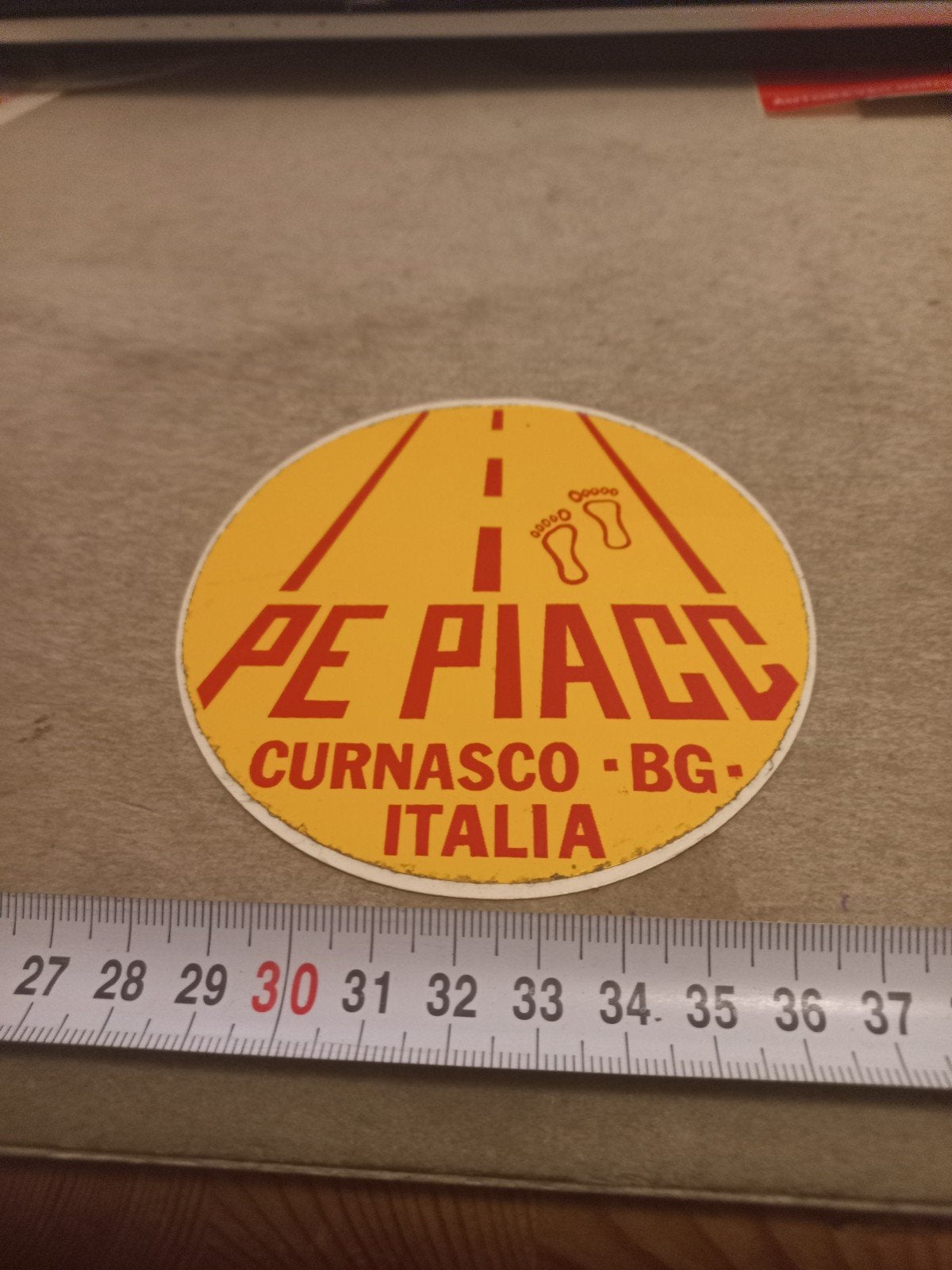 Vintage 'PE PIACC CURNASCO - BG - ITALIA' Sticker, Ophalen of Verzenden