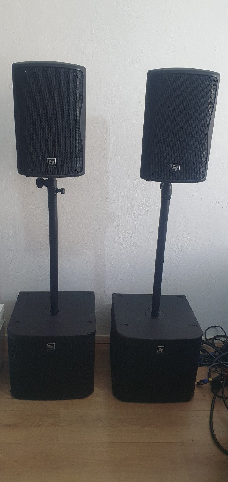 EV Electro-Voice ZX1-Subs en ZX1-90 Speakerset, Inclusief standaarden, Speakerset, Zo goed als nieuw, Ophalen