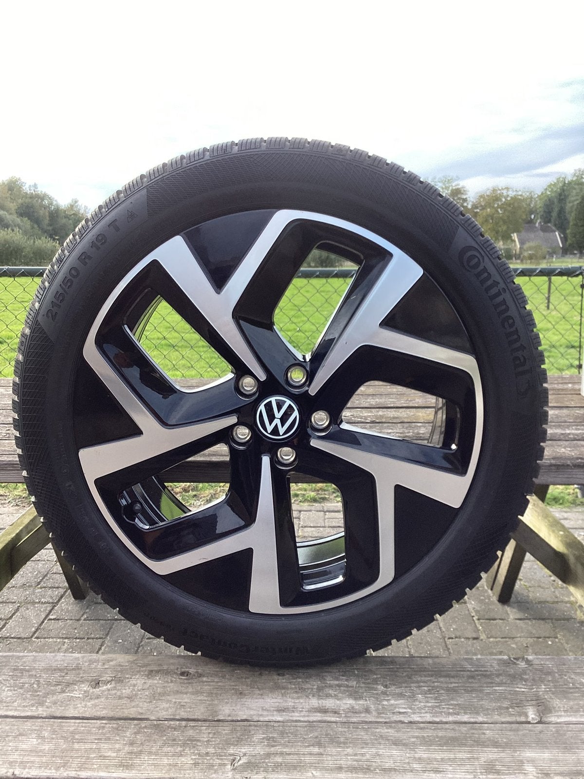 19” Volkswagen ID3 Continental❄️banden 215-50- 19 met 8.5 mm, 19 inch, Banden en Velgen, Personenwagen, Gebruikt