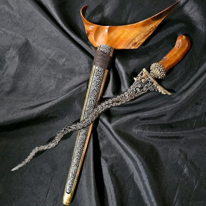 Keris Singo Barong Pamor Untu Walang Kinatah Goud KNN26, Antiek en Kunst, Kunst | Niet-Westerse kunst, Wapen, Verzenden, Overige materialen