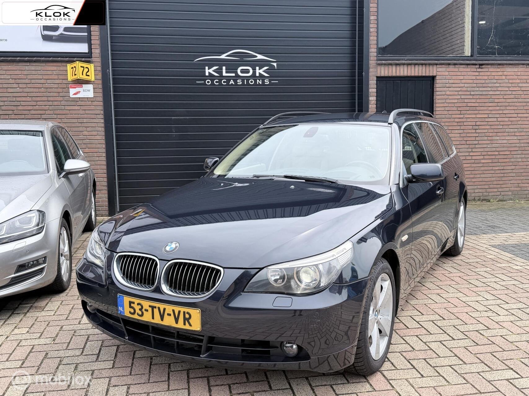 BMW 5-serie Touring 530xi High Executive Trekhaak Leer Xenon, Auto's, Automaat, 1675 kg, Blauw, 2996 cc