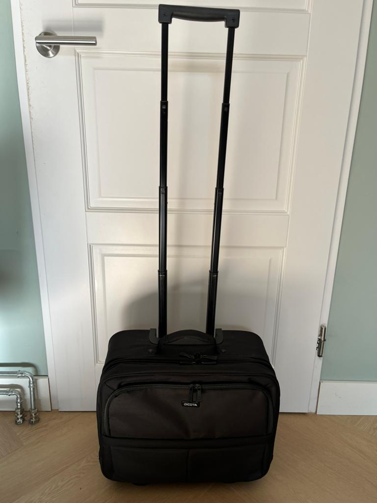Laptopkoffer, Computers en Software, Laptoptassen, Zo goed als nieuw, Trolleytas, 15 inch, Overige merken, Zwart, Ophalen