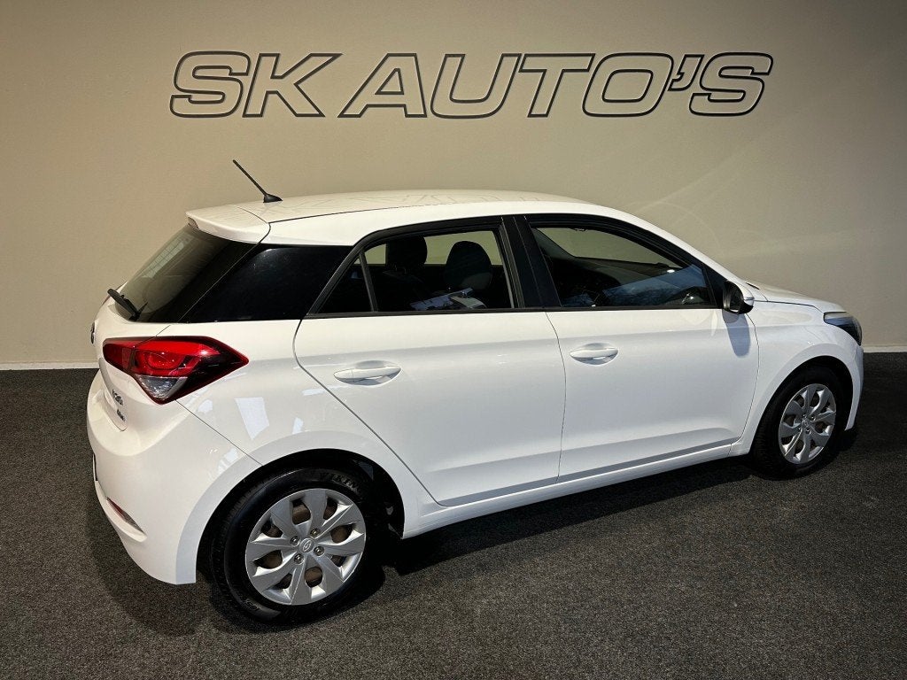 Hyundai I20 1.2 LP I-DRIVE COOL l NAP l AIRCO l ELEK RAMEN l, Auto's, Euro 6, 4 cilinders, Met garantie (alle), Wit