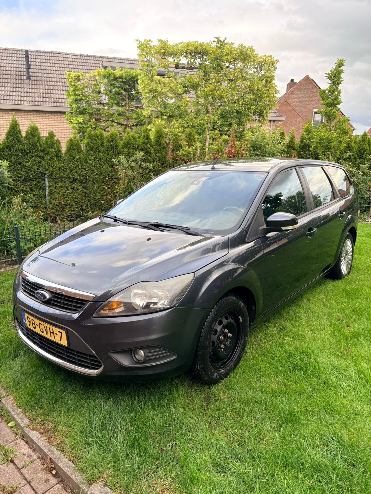 Ford Focus 1.6 16V 100PK 2008 Grijs, Auto's, 1596 cc, 15 km/l, 4 cilinders, 635 kg