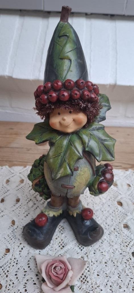 KERST beeld / pop , kerstkrans, bladeren, bessen, 29 cm, Diversen, Gebruikt, -, -, Ophalen of Verzenden