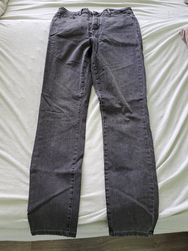 spijkerbroek grijs m30 vero moda, Ophalen of Verzenden, Gedragen, Grijs, Overige jeansmaten