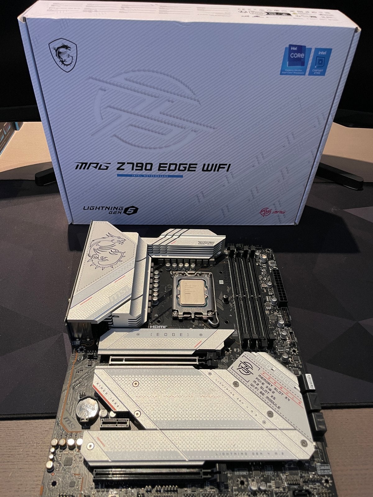 MSI Z790 Edge WiFi Moederbord met Intel i7 14700KF CPU, Ophalen of Verzenden, Zo goed als nieuw, Intel, DDR5