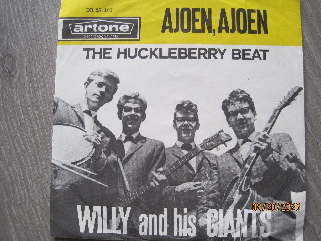 Willy and The Giants   -   Ajoen, ajoen, Fotohoes, 7 inch, Ophalen of Verzenden, Zo goed als nieuw