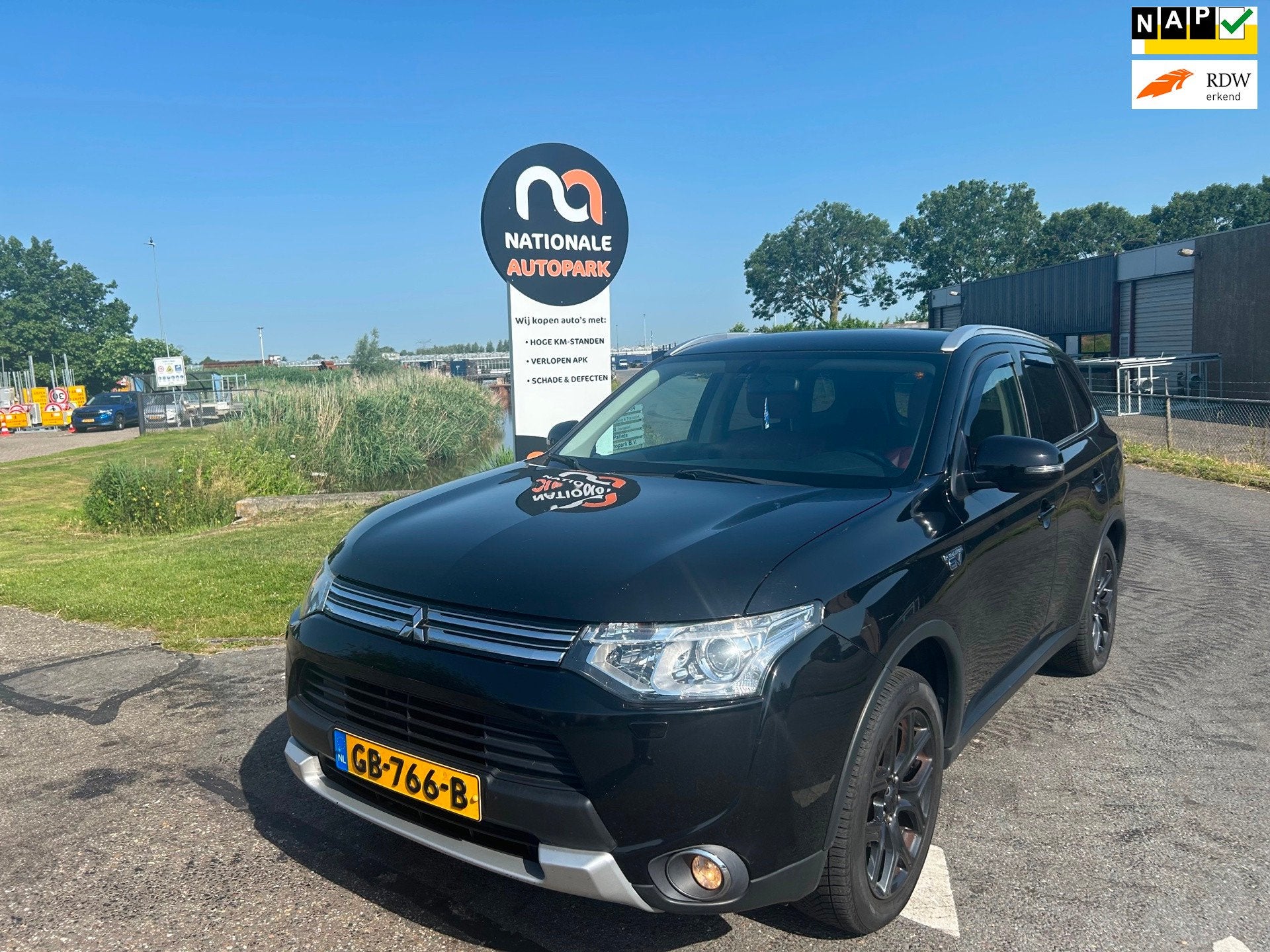 Mitsubishi Outlander | 2015 | 2.0 PHEV Executive Edition X-L, 1998 cc, Euro 6, 4 cilinders, Leder en Stof