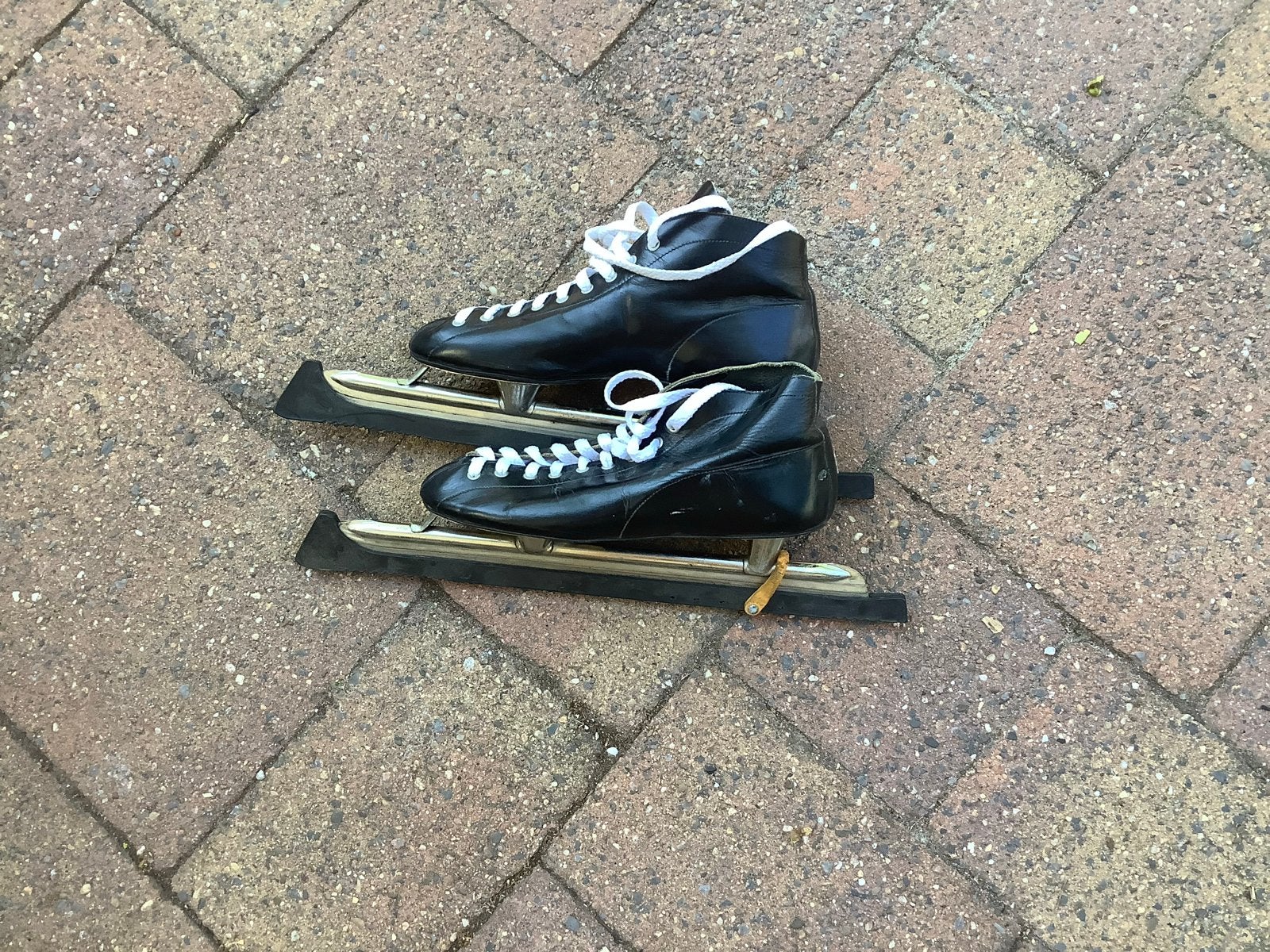 Zwarte schaatsen - Noren - Maat 46, Sport en Fitness, Schaatsen, Ophalen, Gebruikt, Noren, Overige merken
