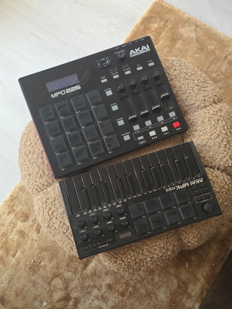 Akai MIDI Set: MPD226 Pad Controller & MPK Mini MK3 Keyboard, Ophalen of Verzenden, Zo goed als nieuw