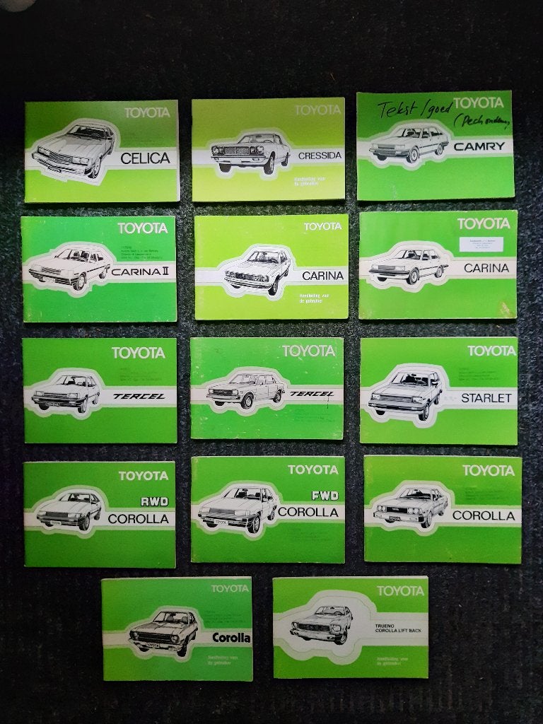 OPRUIMING: 14 STUKS INSTRUCTIEBOEKJES - van TOYOTA Oldtimers, Verzenden