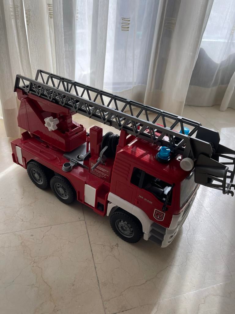 Brandweer auto speeltje, Ophalen, Gebruikt