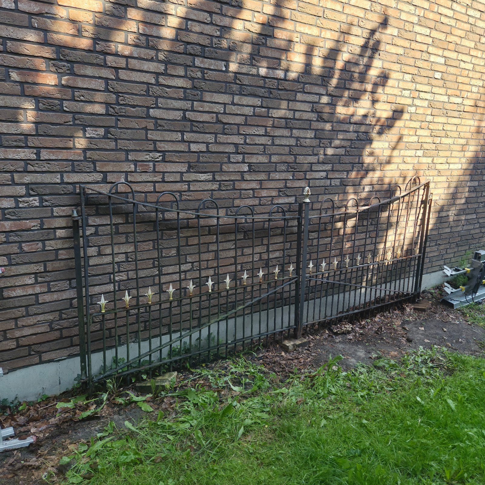Decoratief smeedijzeren hekwerk met poort, Tuin en Terras, Tuinhekken en Hekwerk, Ophalen, Met poort, Gebruikt, Sierhekwerk
