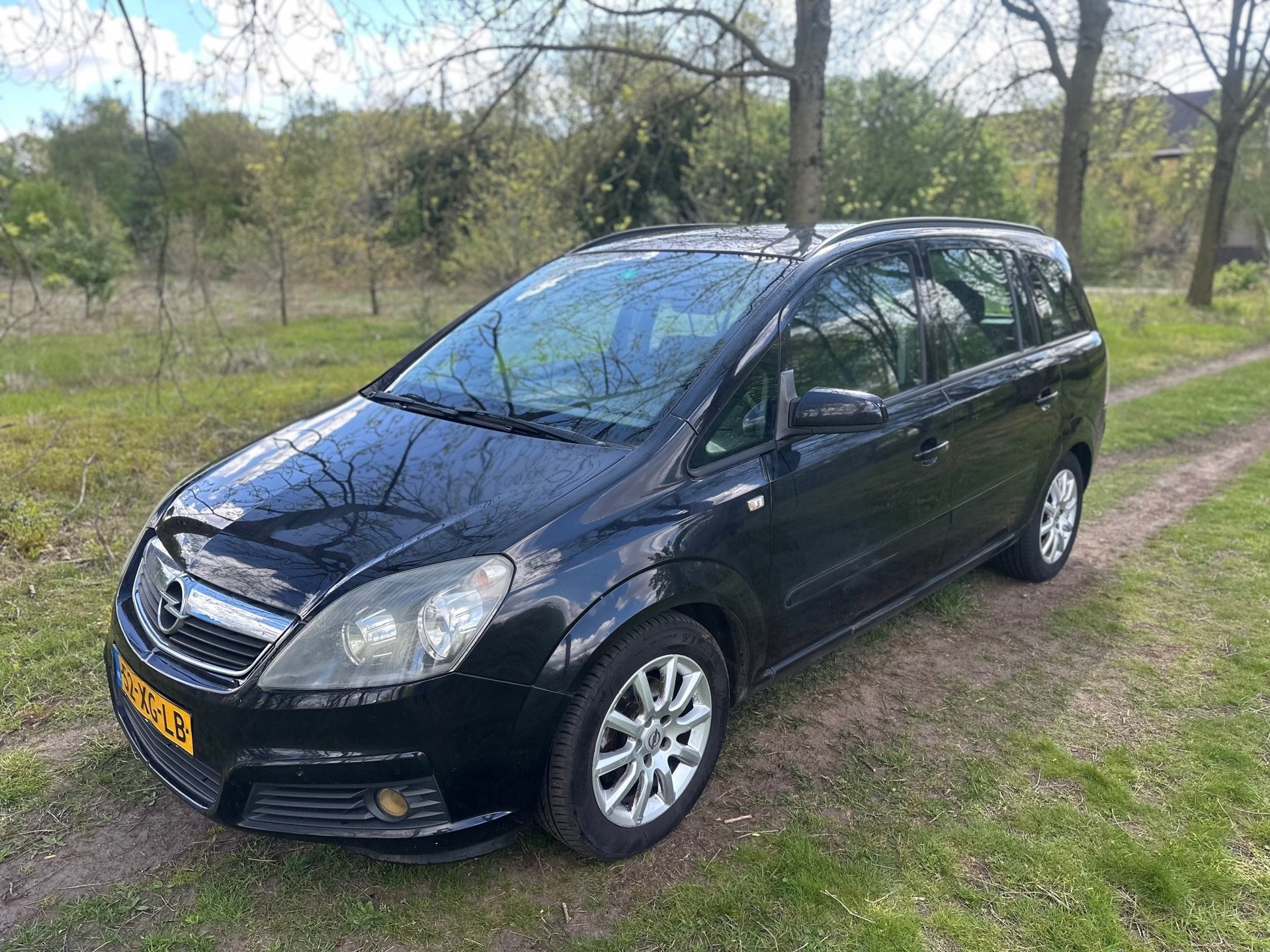 Opel Zafira 1.6 Temptation APK 02-03-2027, Auto's, Voorwielaandrijving, Gebruikt, 4 cilinders, 7 stoelen